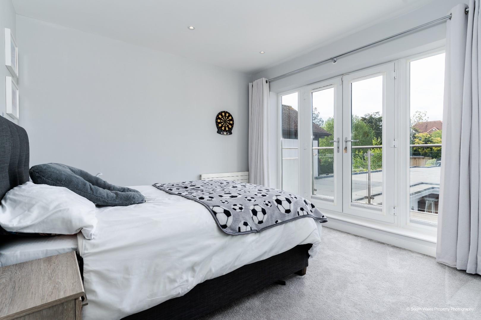 20 Evenlode Avenue, Penarth, CF64 3PD